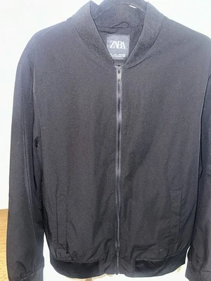 Bomber grande Zara para hombre Foto 1 de 4