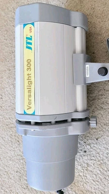 *READ* JTL Versalight 300 Monolight Flash and Video Light Tested Working - Image 1 of 4