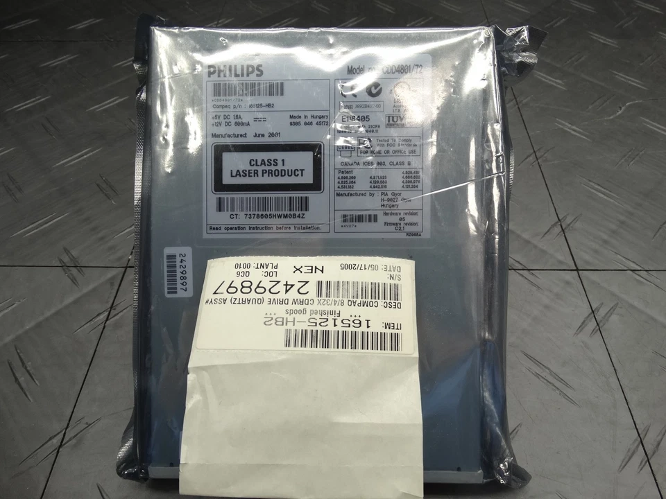Philips Compaq 8/4/32 CDRW Drive Quartz CDD4801-72 / 165125-HB2 - Image 1 of 4