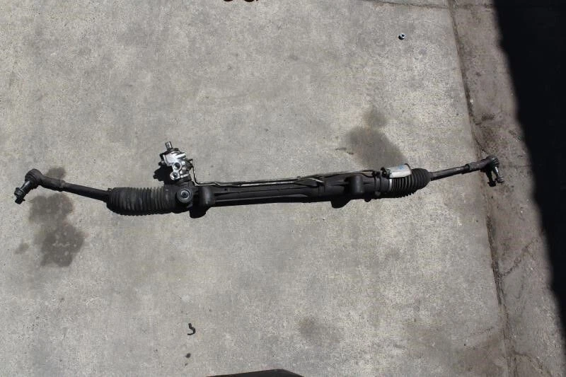 Volkswagen Touareg 2004-2010 montaje de piñón y cremallera eléctrica sin asistencia de velocidad OEM Foto 1 de 2