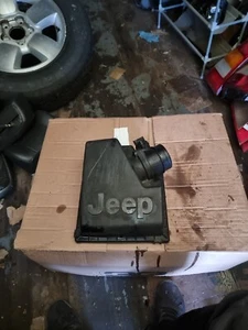 Jeep Grand Cherokee 1999-2004 Crd Air Filter Top engine Cover MAF Sensor o2 - Picture 1 of 1