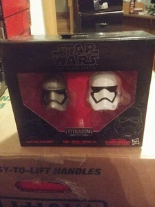 Star Wars The Force Awakens Black Series Capt Phasma & First Order Stormtrooper - Picture 1 of 6