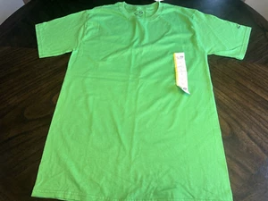 Champion T-Shirt Green  Short Sleeve Size Small NEW w/Size Sticker &TAG L24 W17 - Picture 1 of 5