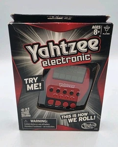 Verpackungsmängel ~ Yahtzee 2012 Handheld Electronic Digital Game Hasbro A2125 - Bild 1 von 6