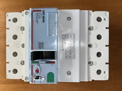 DISJONCTEUR TETRA MAGNETO-THERMIQUE 250A DPX250ER LEGRAND 250AMPERE PC.25KA/400V - Photo 1/4