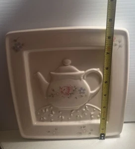 Pfaltzgraff zartrosa Teerose Teekanne Steinzeug Untersetzer Wandrelief - Bild 1 von 2