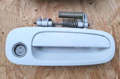 2001-2005 Toyota Celica Passenger Side Exterior Door Handle Super White 040 OEM - Image 1 of 4