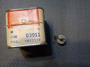 2  - DELCO REMY  DIODE   1852929 NOS - Bild 1 von 3