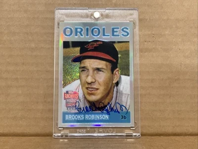 2002 Topps Archives Reserve Autographs #TRABR Brooks Robinson 64 Autp - Image 1 of 4