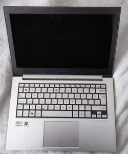 UX31E Asus Laptop – Not Turning On / For Parts or Repair - Picture 1 of 13