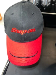 Cappello Berretto Snap-On Nero con Red Bill Prodotto Licenza Ufficiale Accenti Nero/Rosso - Foto 1 di 7