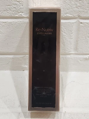 Suero Estee Lauder Re-Nutriv Ultimate Diamond Transformative Brilliance trineo de 1 oz Foto 1 de 4