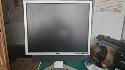 Dell 1908FPt Monitor 19 Zoll 60Hz 5ms Grau, mit eingeb.Speaker - Bild 1 von 4