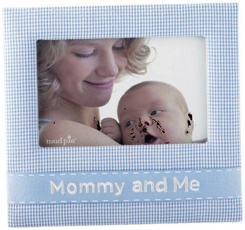 Marco de fotos Mud Pie Mommy and Me 4x6 guinga azul y blanca  Foto 1 de 1
