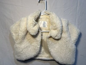 Justice Girl’s White Glittery Faux Fur Open Front Vest Size 8-10 - Picture 1 of 4