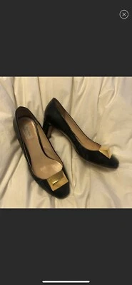 Maxmara Tacones Charol Verde Con Detalle Tachuelas Doradas Suelas Nuevas 38 Foto 1 de 4