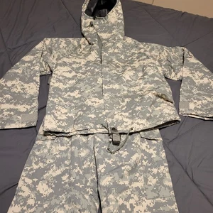 US Military Overgarment Suit Mens Small/Short Digital Camo Chemical Protective  - Picture 1 of 7