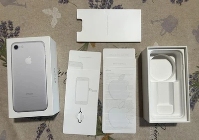 Apple iPhone 7 silver 32GB   SOLO   scatola box scatola confezione originale - Immagine 1 di 4