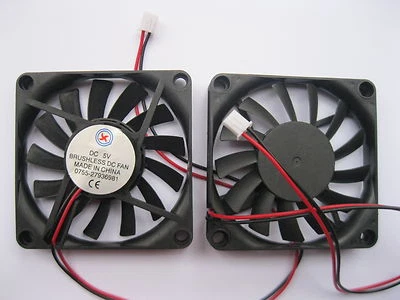 2 pcs Brushless DC Cooling Fan 13Blade 5V 7010S 2 Wire Sleeve Bearing 70x70x10mm - Image 1 of 4