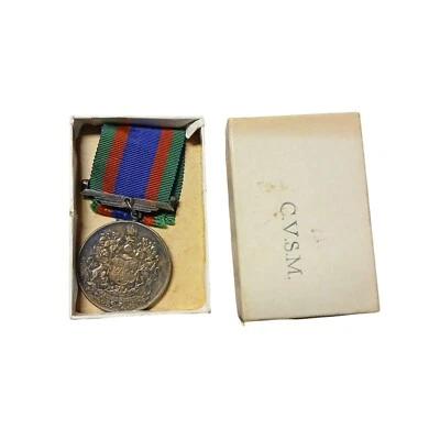 WW2 Canadian Voluntary Service Silver Medal W/Ribbon - In Original Box - Image 1 of 2