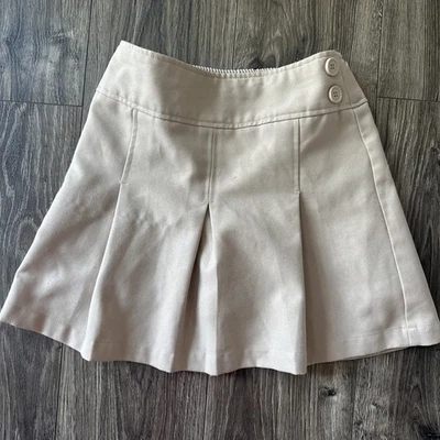 Falda corta uniforme caqui para niñas talla 12 Foto 1 de 3