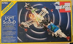 Lego Space 6780 Light and Sound XT Starship Collector New and Sealed (1987).