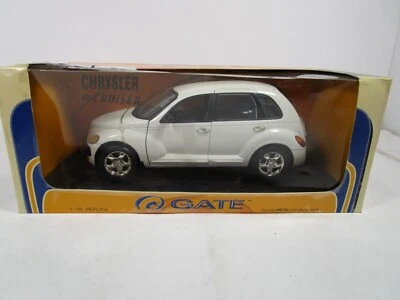 GATE  1/18 WHITE CHRYSLER PT CRUISER NEW *READ* BOX ISSUE - Image 1 of 4