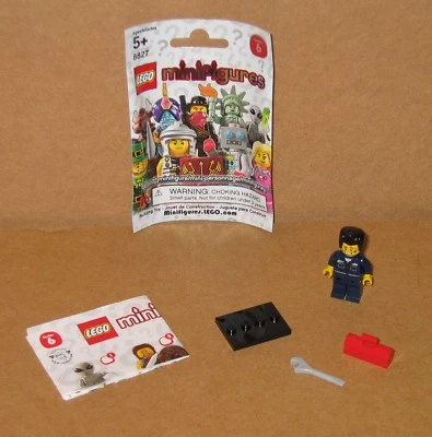 Col06-15 LEGO Minifig Collection Series 6 Mechanic – 100% Complete EX COND 2012 - Image 1 of 4