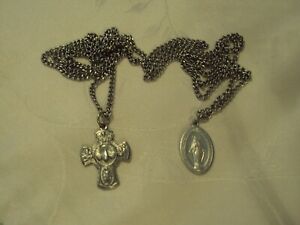 LOT OF 2 VINTAGE SILVER TONE RELIGIOUS MEDAL NECKLACES #REL