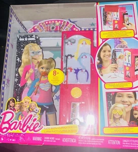 Barbie Sisters Life In The Dreamhouse Fun Day Photo Booth CFB48 New NRFB - Picture 1 of 6