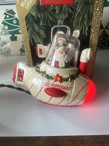 Santa Sub Submarine Magic Light Christmas Hallmark Keepsake Ornament In Box - Picture 1 of 21