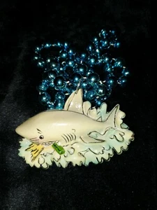 Jaws Movie 2003 Krewe of Bacchus Float Theme Bead Fantasy World Mardi Gras Shark - Picture 1 of 2