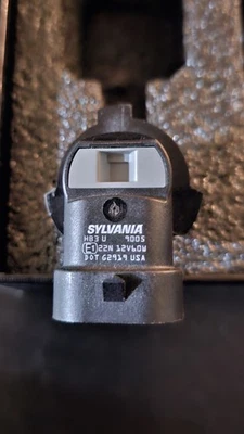  Sylvania Headlights Head Light Lamps 12V Halogen Bulb 9005 HB3  U Fog - Image 1 of 4
