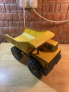 tonka mighty dump truck 768 pressed steel large toy yellow 1999 Hasbro vintage - Picture 1 of 13