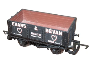 HORNBY 6 PLANKEN KOHLE-/ERZWAGEN EVANS & BEVAN SPUR OO SEHR GUTER ZUSTAND C142 - Bild 1 von 4