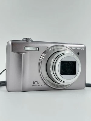 Olympus VR-340 Digitalkamera Silber 16MP, 10fach optischer Zoom ohne Akku - Bild 1 von 4