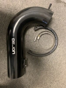 Tubo de admisión Dejon 3,5 pulgadas 05-10 Ford Mustang V8 - Imagen 1 de 3