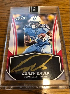 2017 Panini Instant Access Corey Davis Titans Gold Autograph RC SP # /25 - Image 1 of 4