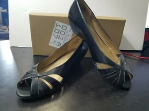 *NEU* Naturalizer Damen-Pumps schwarz Leder klassisch offene Zehenpartie Keilabsatz Schuhe, 6,5 W - Bild 1 von 10