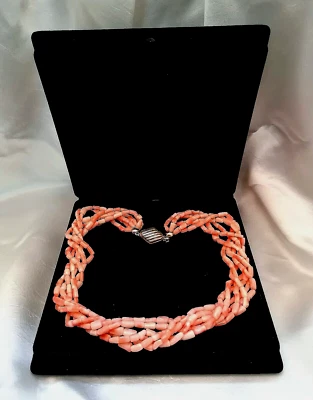 IMPORTANTE COLLANA 5 FILI A TORCHON IN AUTENTICO CORALLO ROSA E ARGENTO. - Immagine 1 di 4
