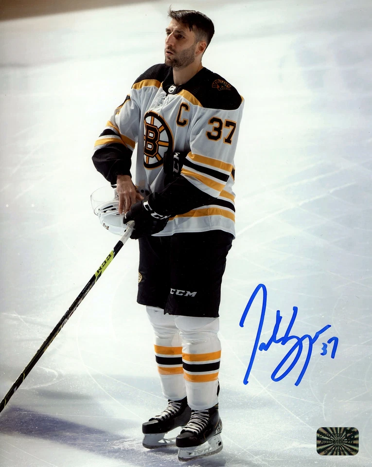 Patrice Bergeron Boston Bruins Firmado Autografiado Visitante Himno Prejuego 8x10 Foto 1 de 1