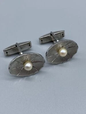 Gemelos grabados ovalados vintage de plata de ley con perla Foto 1 de 4