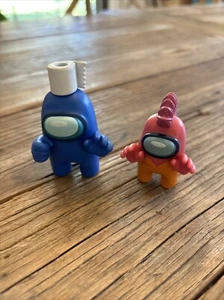 Among Us Pink Blue Crewmate Mini Figures Toilet Paper - Picture 1 of 3