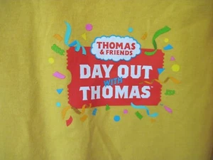 Day Out With Thomas & Friends Crew T-Shirt Erwachsene Large ungetragen Original - Bild 1 von 5