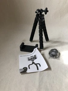 Mini Tripod With Bluetooth Shutter Remote - Picture 1 of 5