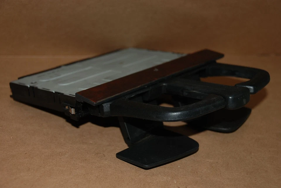 VOLKSWAGEN VW CUP HOLDER CUPHOLDER ASSEMBLY CONSOLE UNIT MK4 JETTA GOLF GTI WOOD - Image 1 of 1