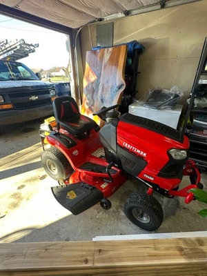 Riding Lawn Mower - Image 1 of 3