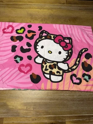 Funda de Almohada HELLO KITTY Estampado de Guepardo 1 Pieza Estándar Foto 1 de 4