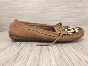 Minnetonka Tan Leopard Print Suede Shoes Women's Size US 6.5 Slip-On Moccasins  - Picture 1 of 8