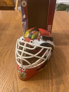Riddell NHL Mini Goalie Mask - Chicago Blackhawks - Picture 1 of 17